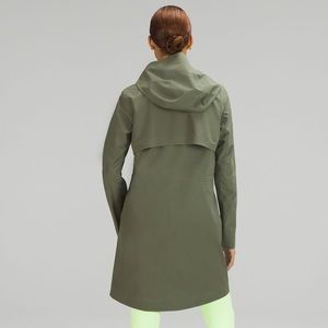 Lululemon Rain Rebel Jacket in Olive NWT